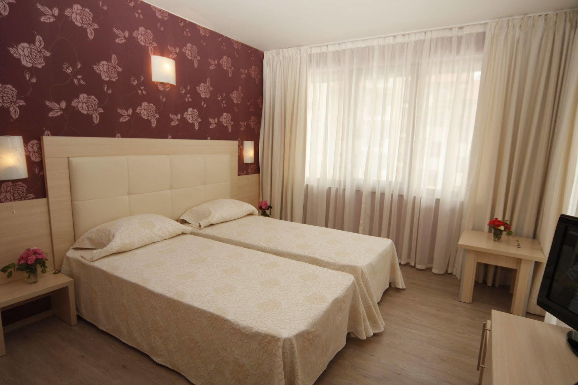 Relax Holiday Complex & Spa Sunny Beach Esterno foto