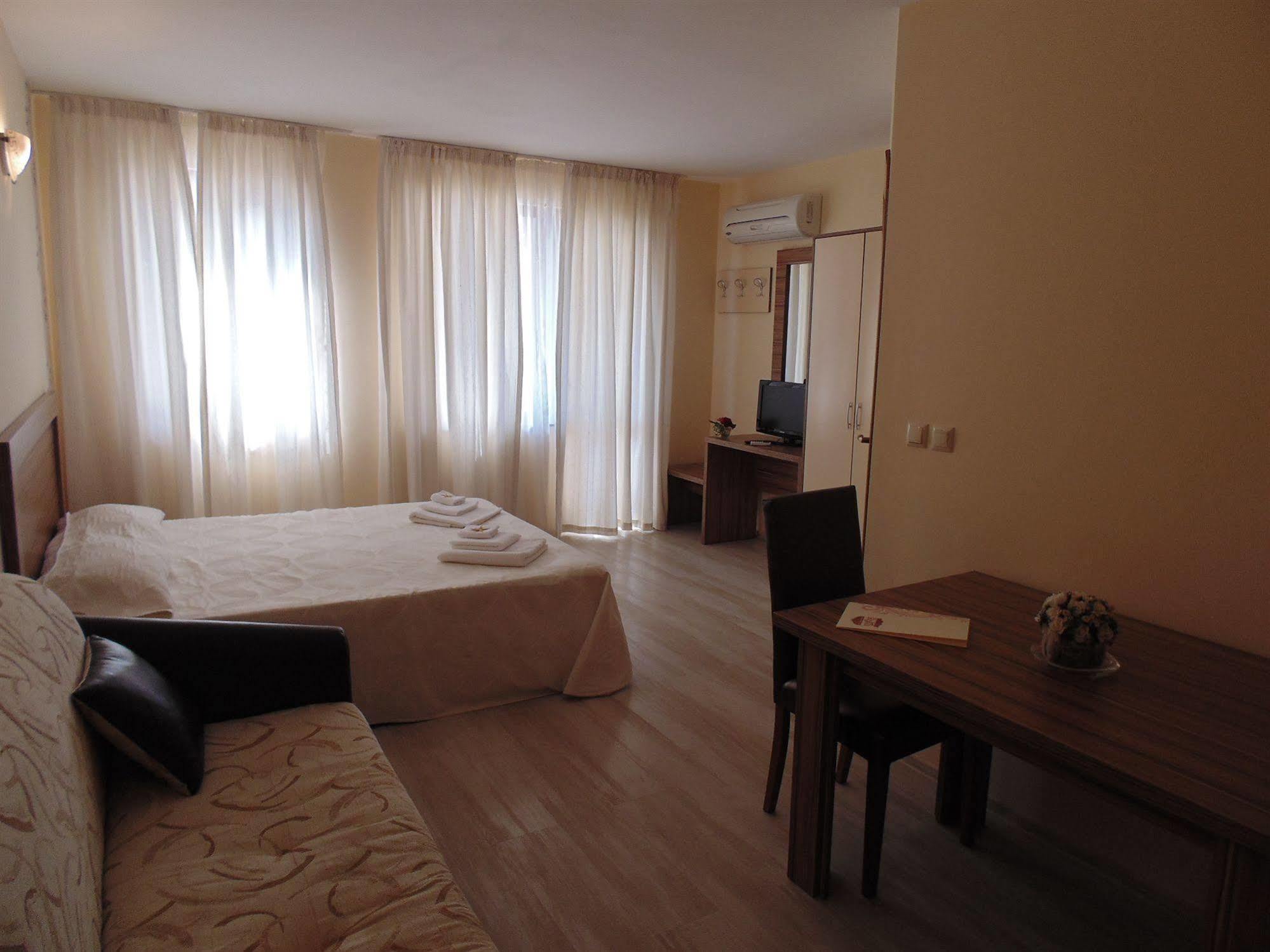 Relax Holiday Complex & Spa Sunny Beach Esterno foto